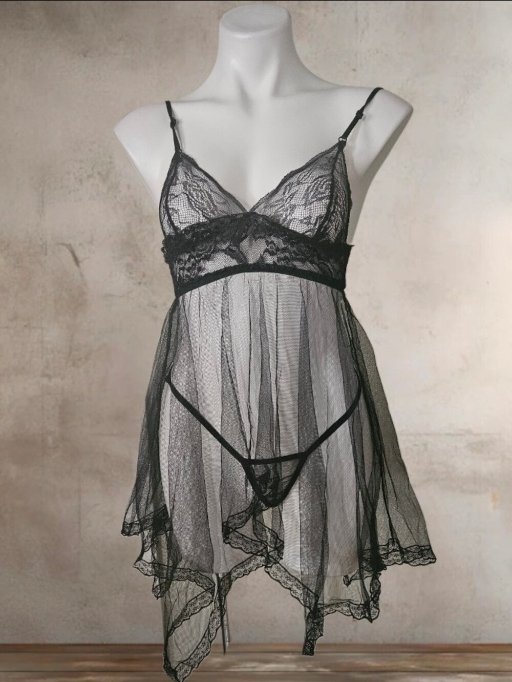 NWOT/Sheer Black Lace Babydoll Chemise with Matching Thong - Unbranded SMALL